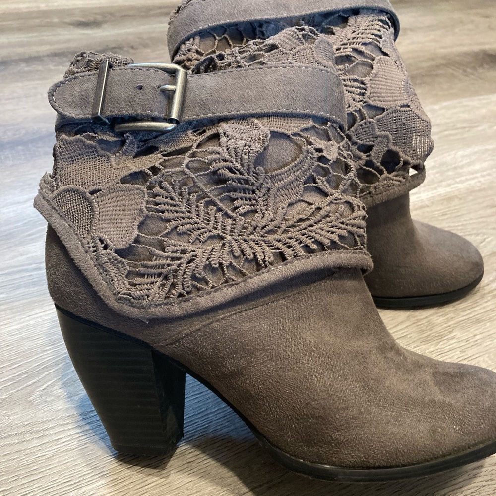 Grey Boots size 7